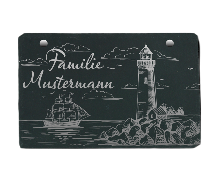 Schieferschild aus Naturschiefer mit Lasergravur eines maritimen Wunschmotivs mit dem Familiennamen als Haustürschild